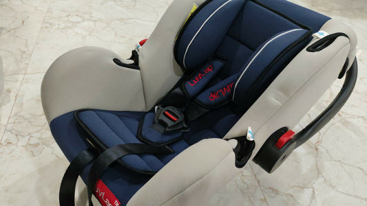 The LuvLap 4-in-1 Car Seat Cum Carry Cot is a versatile and safety-certified solution for infants from birth up to 15 months (0–13 kg). 