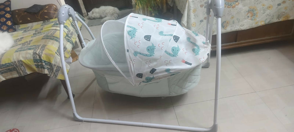 R for Rabbit Lullabies Plus Auto Swing Baby Cradle