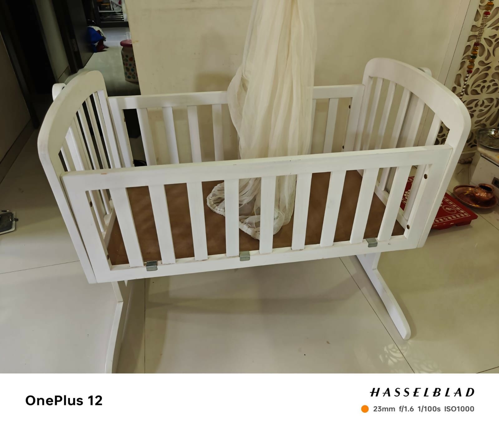 Create a safe and comfortable sleeping space for your baby with the BABYHUG Cradle with Mosquito Net, paired with a BABYHUG Mattress and Mattress Protector Cover. Ensure peaceful nights and worry-free sleep for your little one.