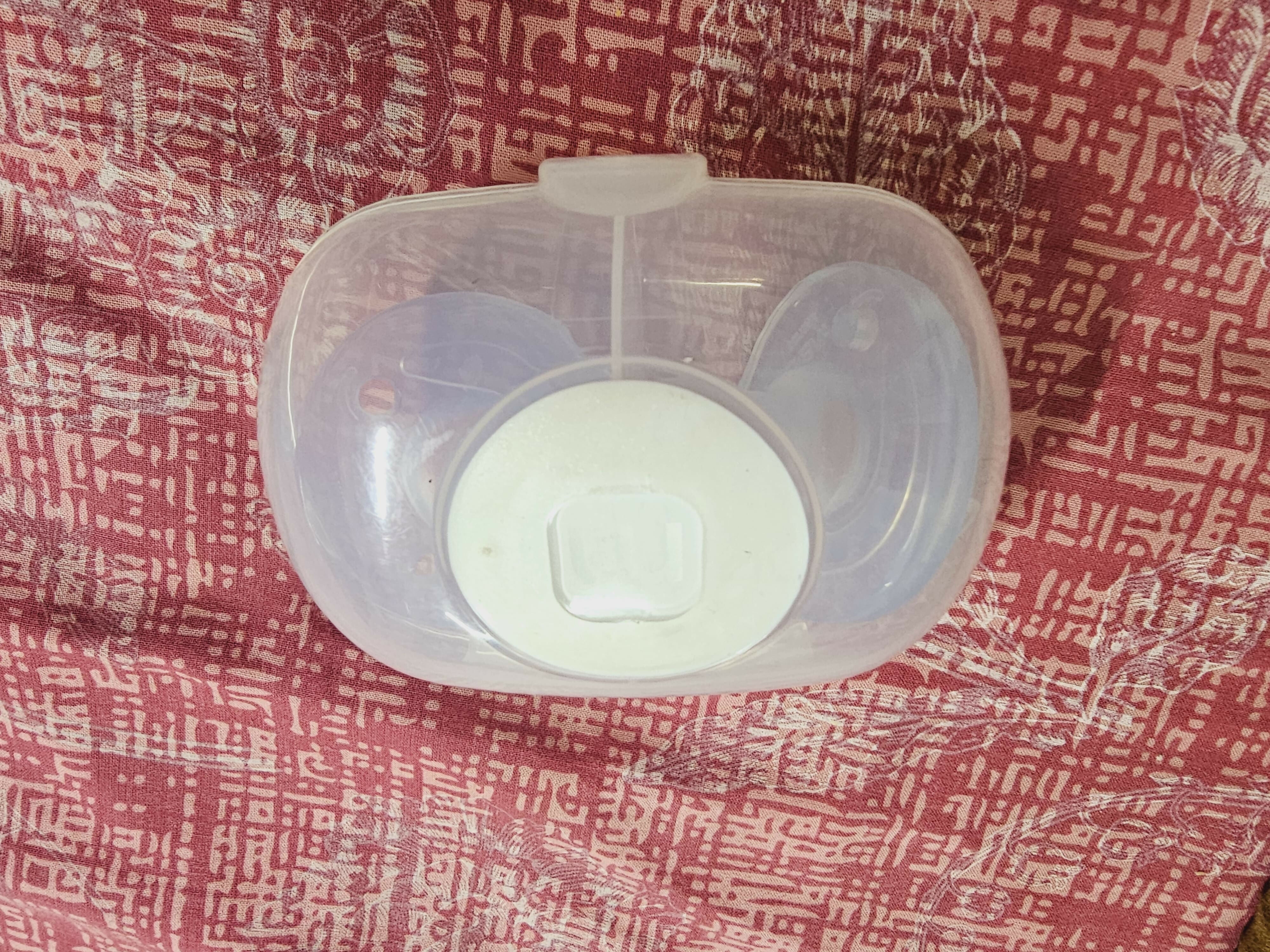 Philips Avent Pacifiers (Pack of 4) plus Mothercare Protective Case plus Chicco Protective Case with Partition for both pacifier - PyaraBaby