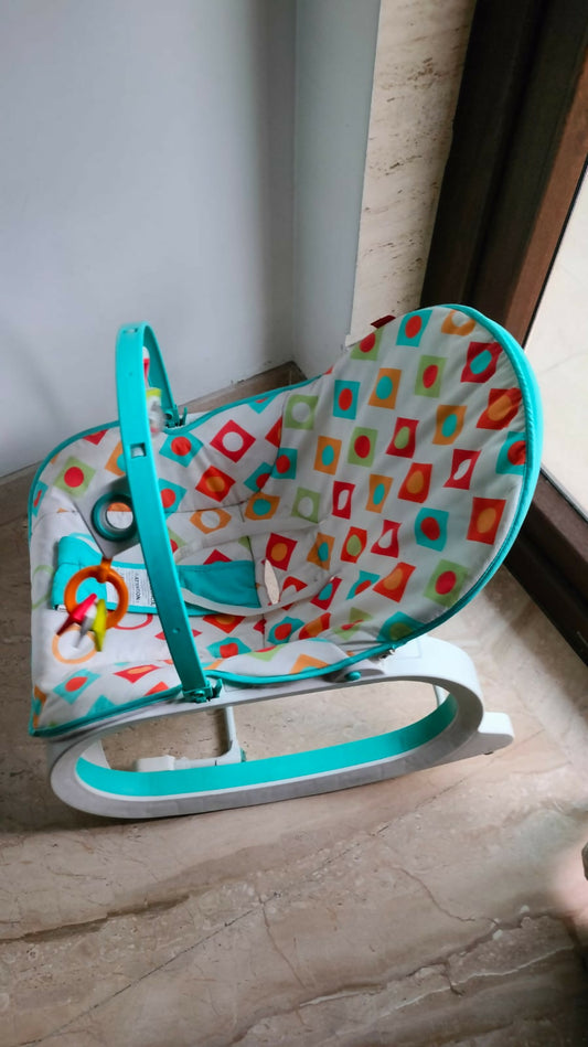 From gentle naps to playful wiggles—comfort begins with FISHER PRICE.

