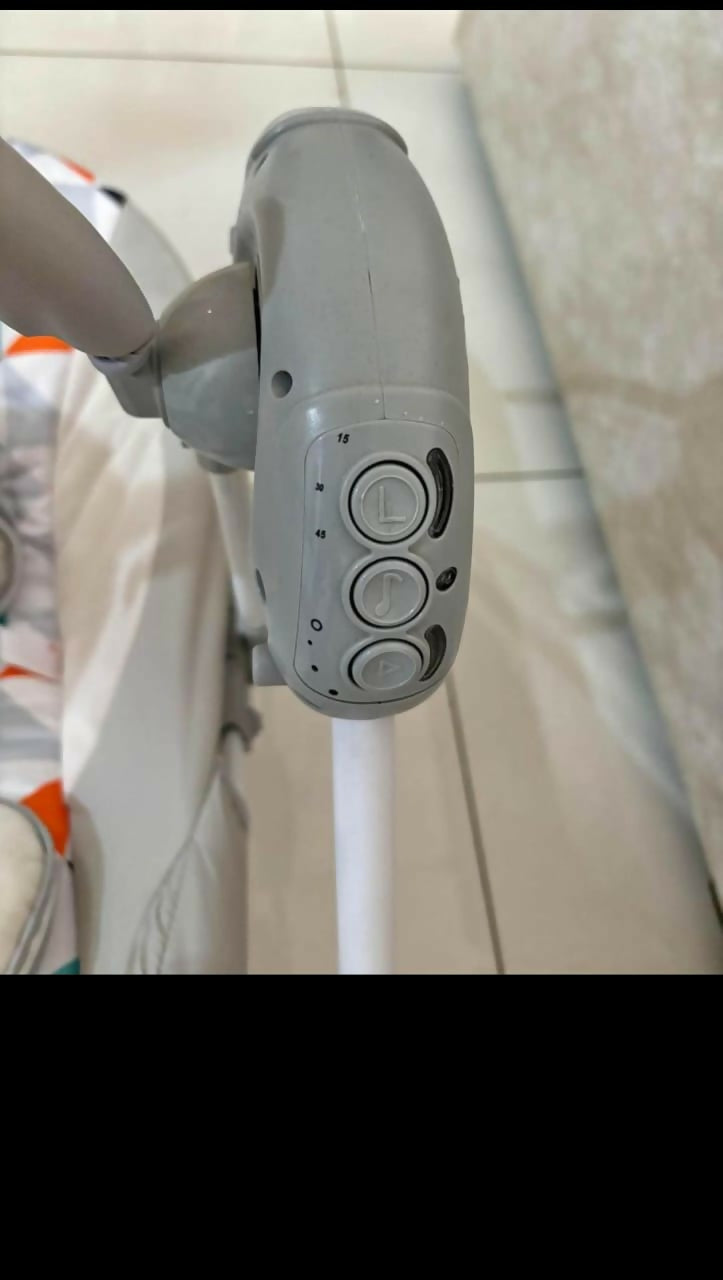 Keep your baby entertained and relaxed with the Babyhug Galaxy Swing—safe, comfortable, and perfect for both indoor and outdoor fun!