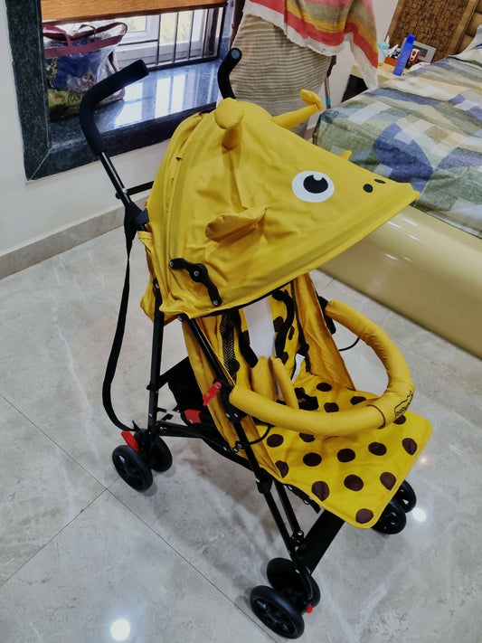 Explore the world in style with the BABYHUG Lil Giraffe Baby Stroller/Pram, offering comfort, convenience, and adorable design for your little explorer.