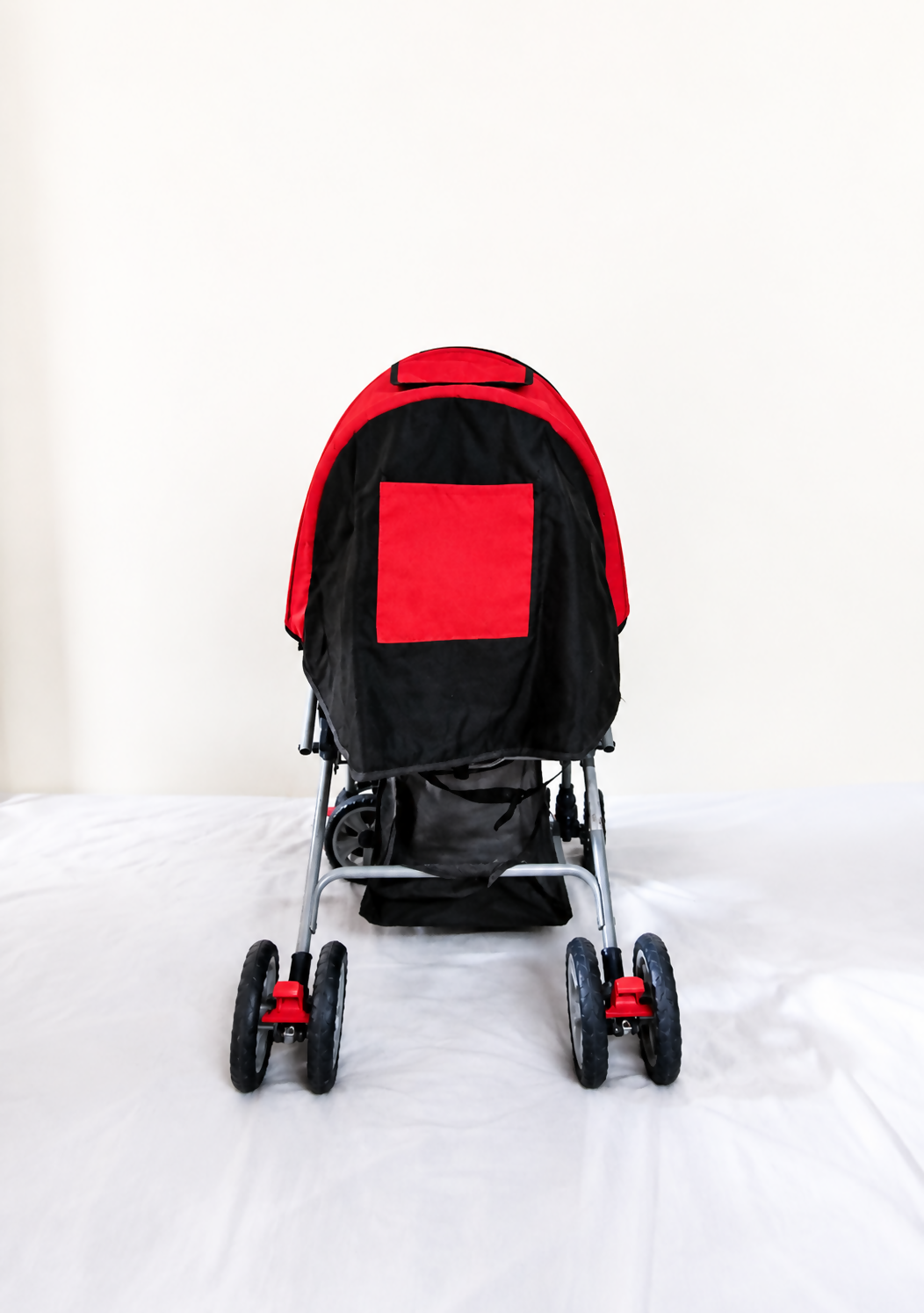 LuvLap foldable baby stroller with a reclining seat, 5-point safety harness, adjustable canopy, smooth wheels, and a lightweight design for comfortable everyday travel.