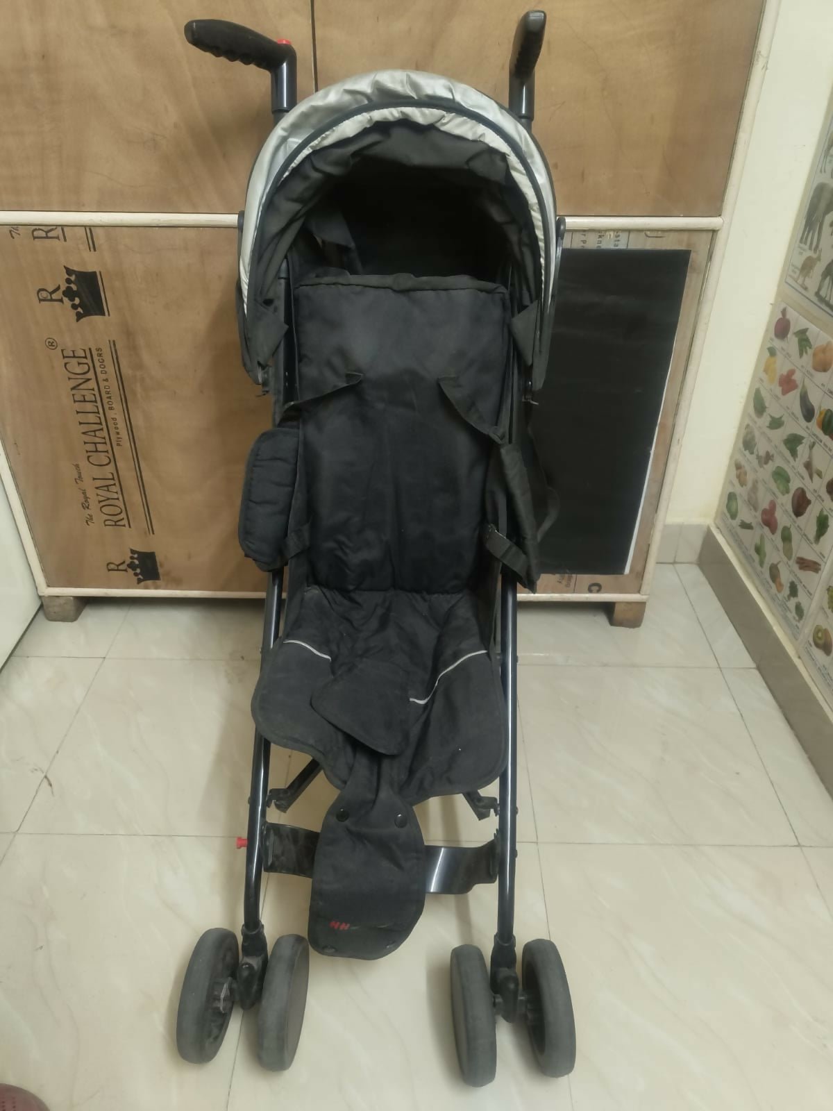 HARRY AND HONEY baby stroller/pram with a lightweight foldable design, reclining seat, adjustable canopy, 5-point safety harness, smooth wheels, and spacious storage basket for comfortable travel with babies and toddlers.