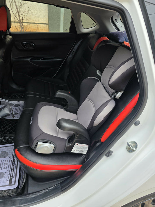 COSCO Kids Pronto Trend Belt-Positioning Booster Car Seat in Almost New condition featuring comfortable padded seating, supportive backrest, and belt-positioning design for convenient car travel with growing children.