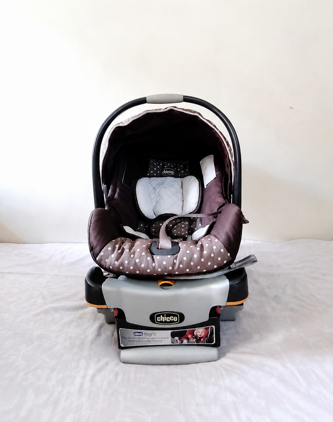 Chicco KeyFit 30 Infant Car Seat B130 with Stay-in-Car Base in Some Used condition, available in Chennai, Tamil Nadu, suitable for infants 4–30 lb with padded seating, safety harness, and secure base installation.