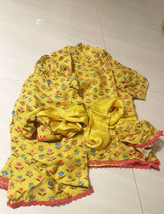 Experience traditional elegance with our Kurta and Sharara/Pant set for baby girls, designed for grace and style in every celebration.