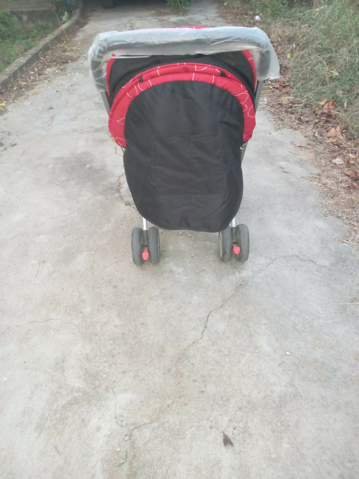 Babyhug Comfy Ride Stroller With Reversible Handle - Red