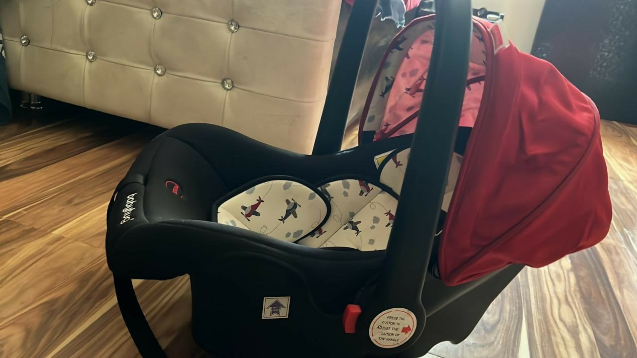 BABYHUG Infant Car Seat / Carrier