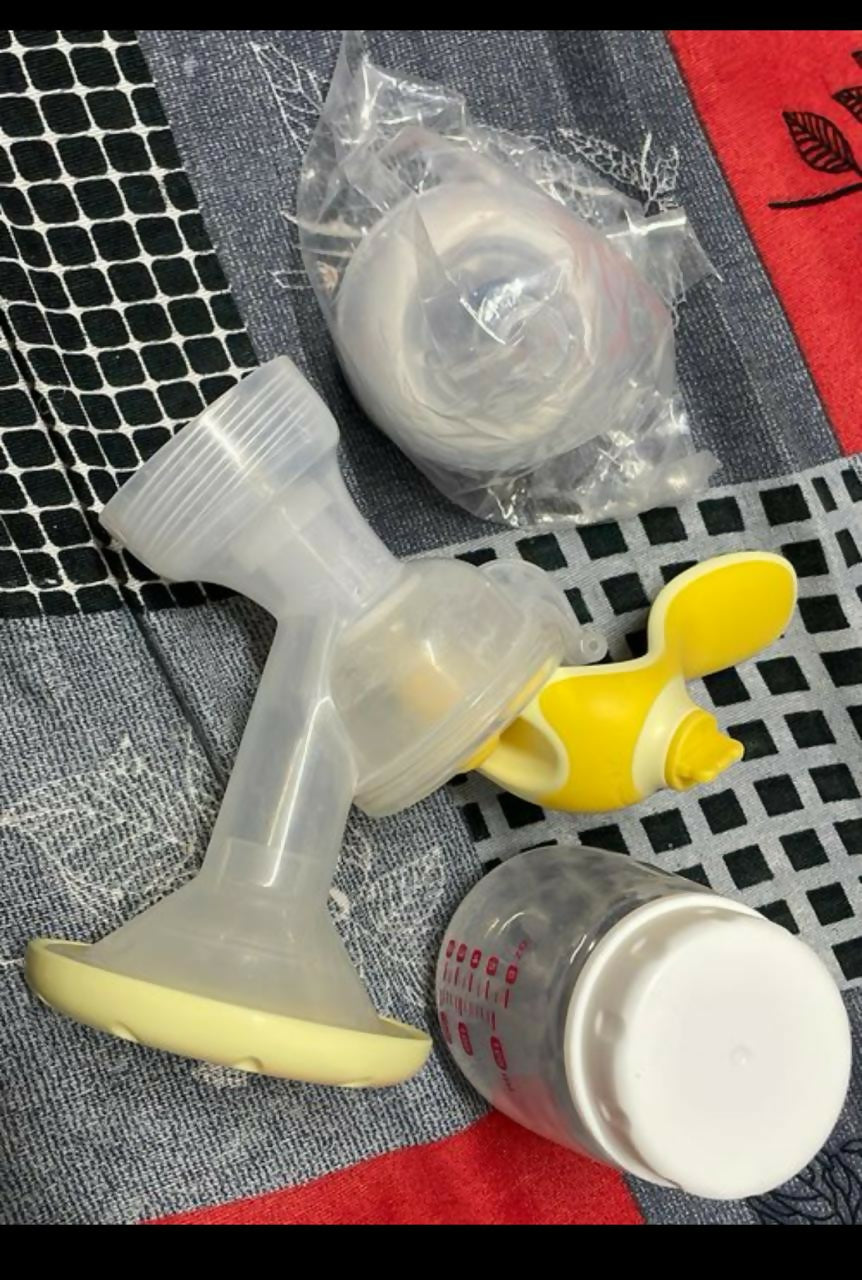 BABYHUG Manual Breast Pump