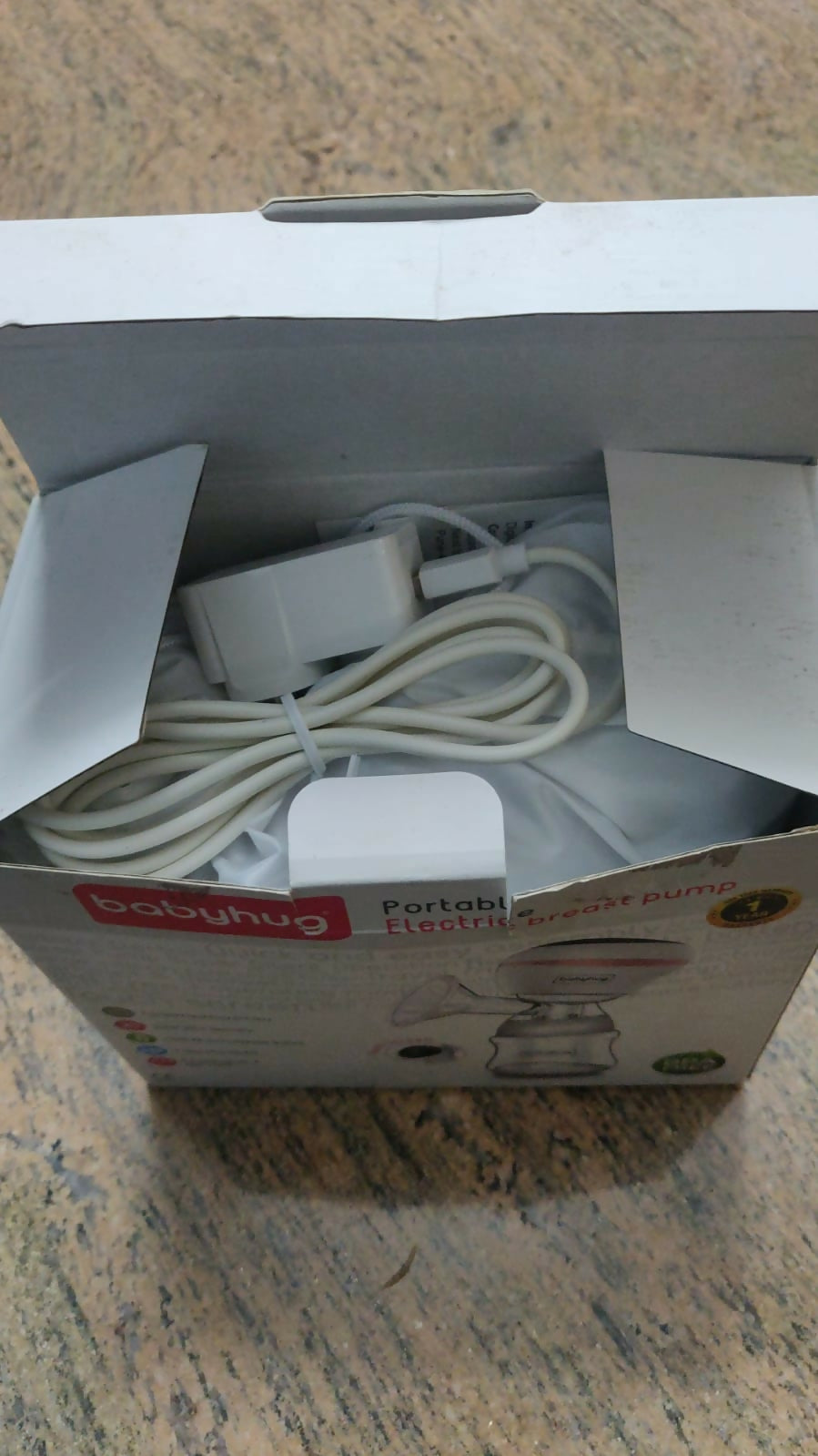 Babyhug portable electric breast pump box, brand new unused, complete set with accessories