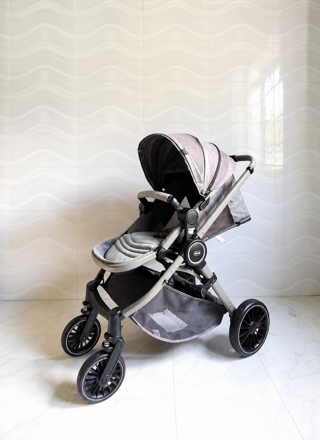 Chicco Luxury Baby Stroller Reversible Pram Premium Travel System