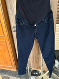Comfortable and stylish Mothercare maternity jeans in dark blue – perfect fit for expecting moms size 16.









