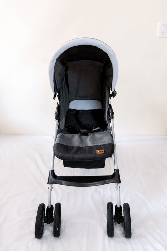 Hauck Baby Stroller Pushchair with reclining seat, adjustable canopy, 5-point safety harness, smooth wheels, foldable frame, and comfortable seating for safe and convenient everyday outings with babies and toddlers.