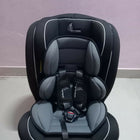 R for Rabbit ISOFIX car seat with secure ISOFIX installation, 5-point safety harness, side-impact protection, adjustable headrest, and cushioned seating for safe and comfortable travel.