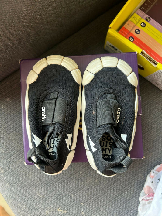 ARETTO Size 1 Black and White Shoes with Box