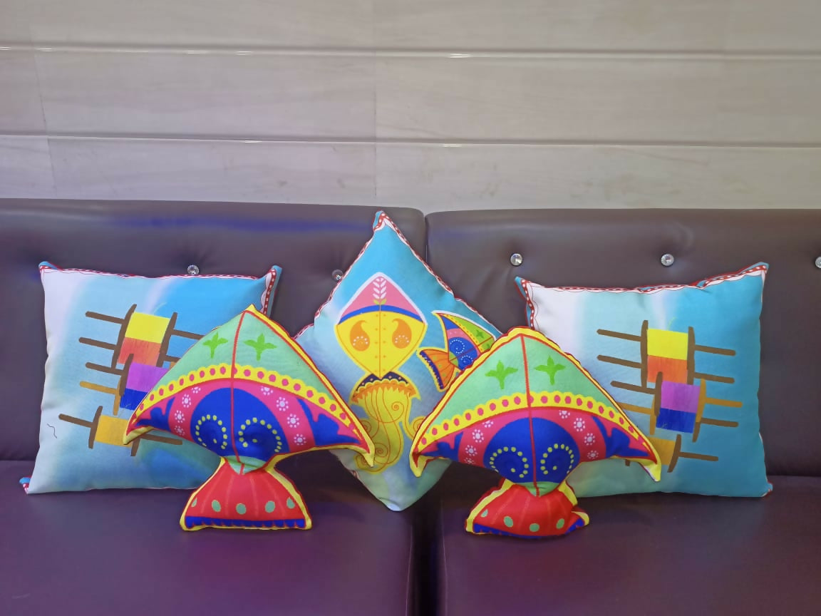 Colorful kite-shaped cushions 