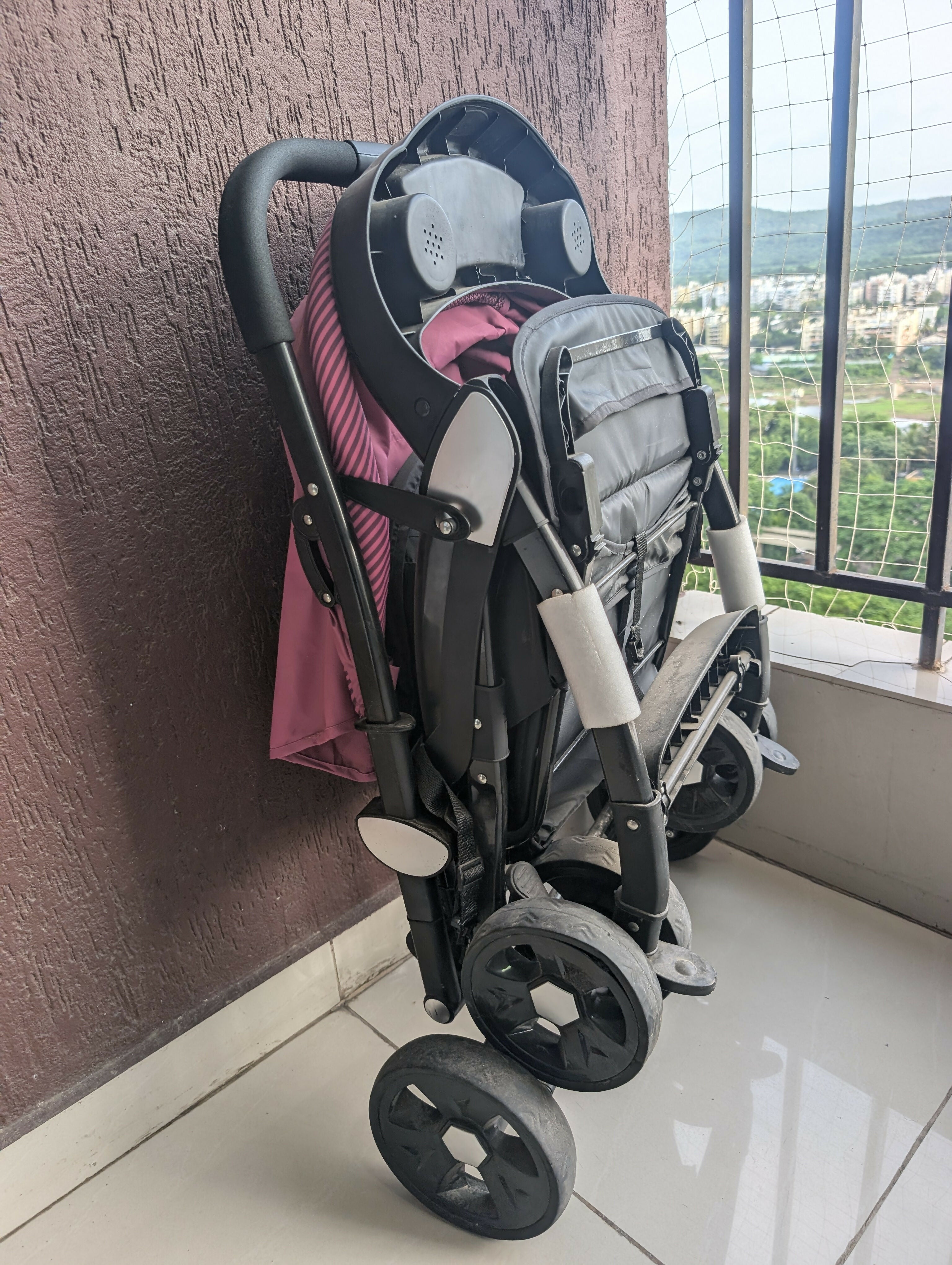 LUVLAP Galaxy Baby Stroller for 0–3 years with comfortable reclining seat, protective canopy, safety harness, smooth wheels, foldable frame, and convenient storage for everyday outings with babies and toddlers.
