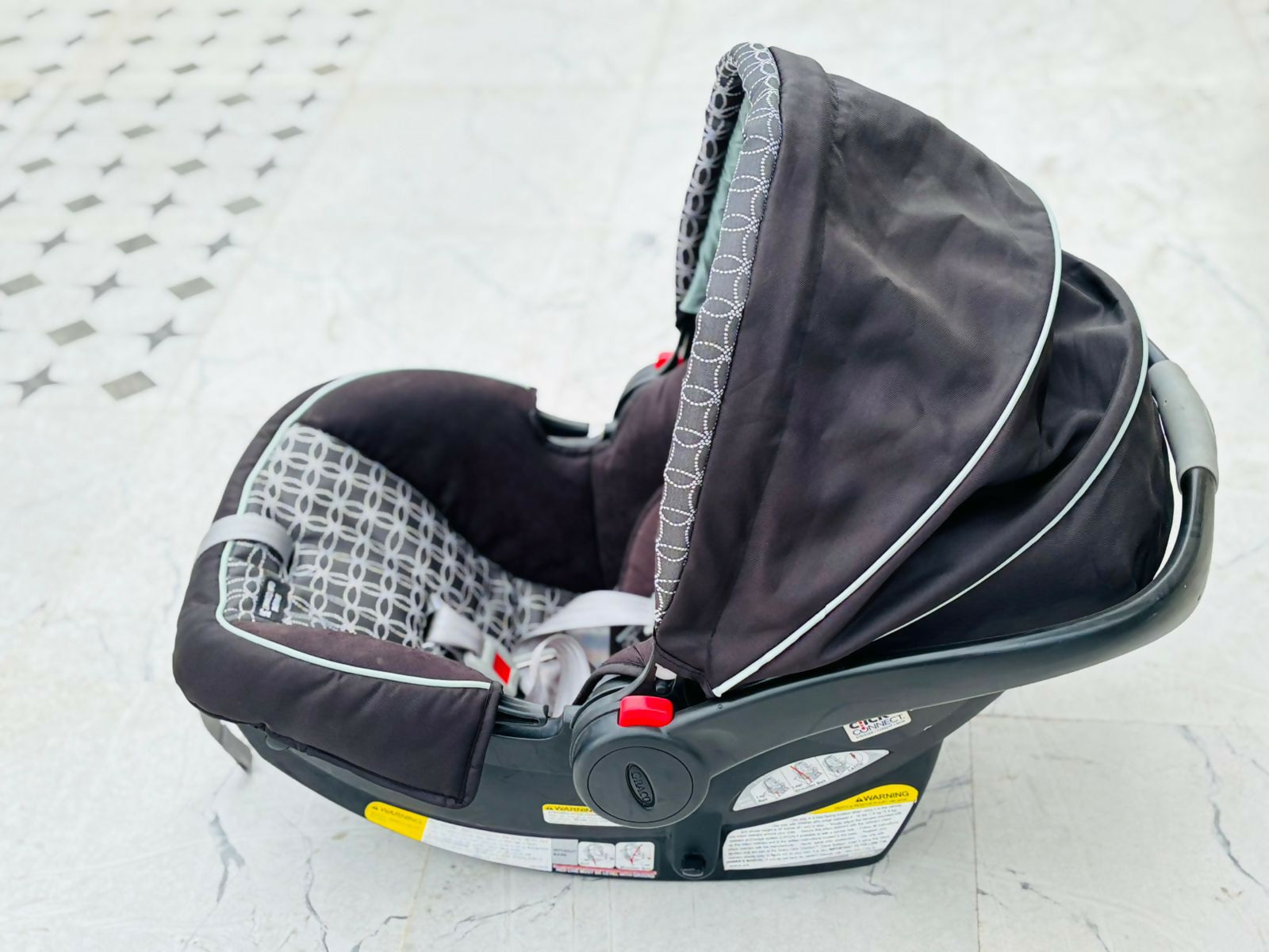 GRACO SnugRide Click Connect 35 Infant Car Seat