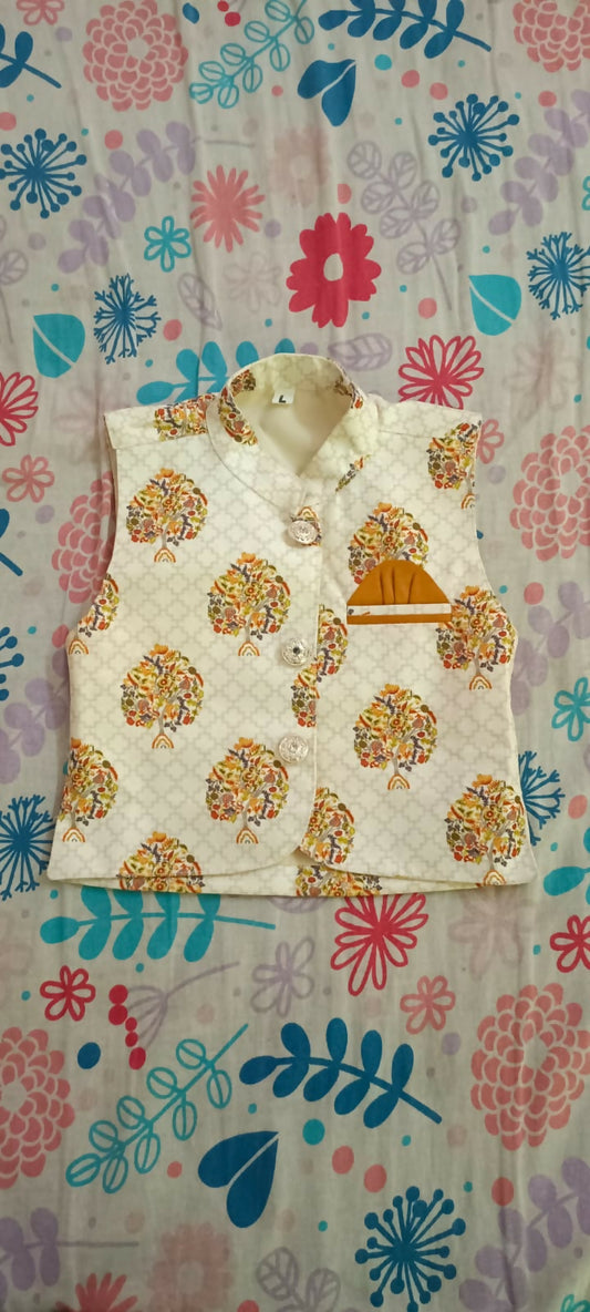  Dress your little one in style with the Kurta Pyjama and Printed Fancy White Base Jacket—perfect for festive occasions, blending tradition with a chic, modern touch!