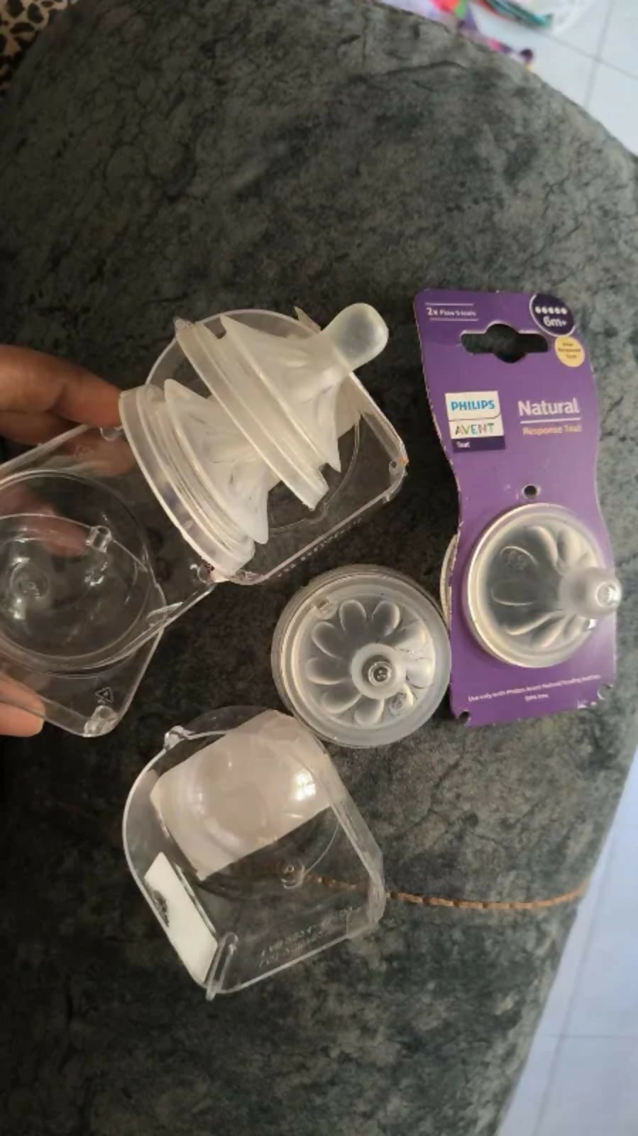 Philips Avent feeding bottle set of 2 with complimentary nipple sets, featuring baby-friendly feeding bottles, anti-colic design, and convenient feeding essentials for newborns and infants.