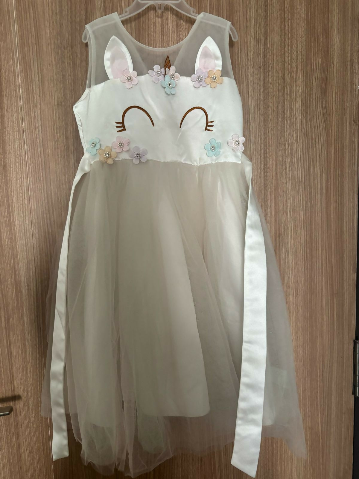 Girls' birthday gown – elegant, comfy, and party-ready dress for your little princess.

