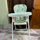 R for Rabbit Marshmallows high chair with adjustable seating, feeding tray, secure safety harness, sturdy frame, and comfortable support for babies during mealtimes.