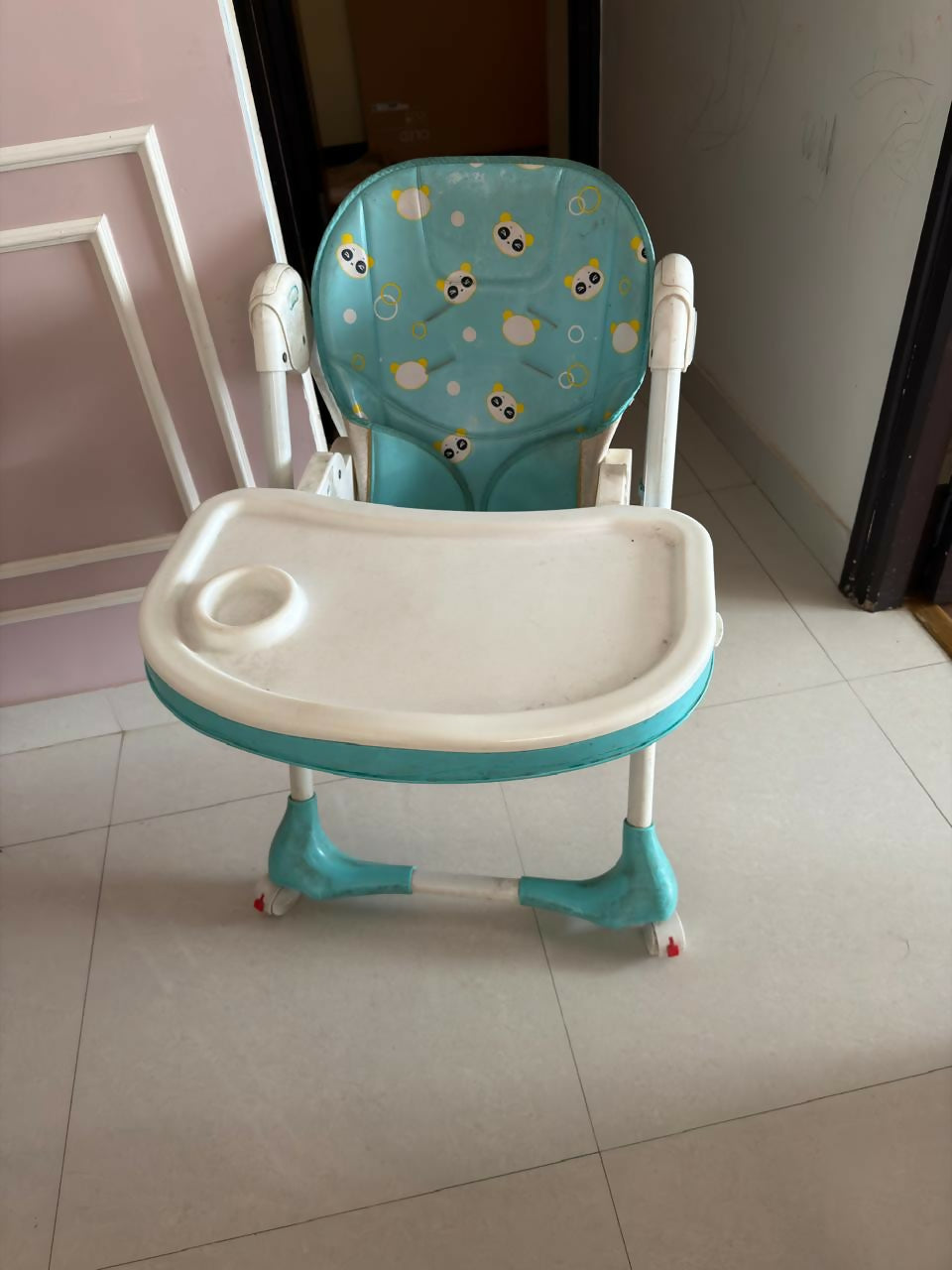 R FOR RABBIT Marshmallow Blue Baby High Chair with adjustable seating and feeding tray.