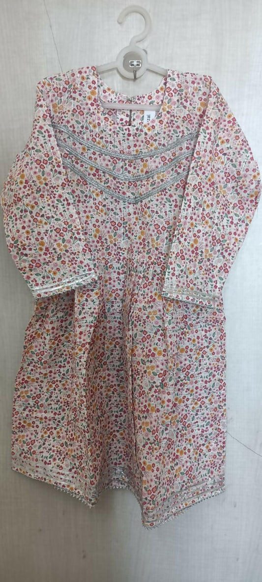 Make a statement with our Beautiful Floral Print Peplum Top and Garara Set, featuring intricate floral prints and luxurious fabric for a look that's both elegant and on-trend.