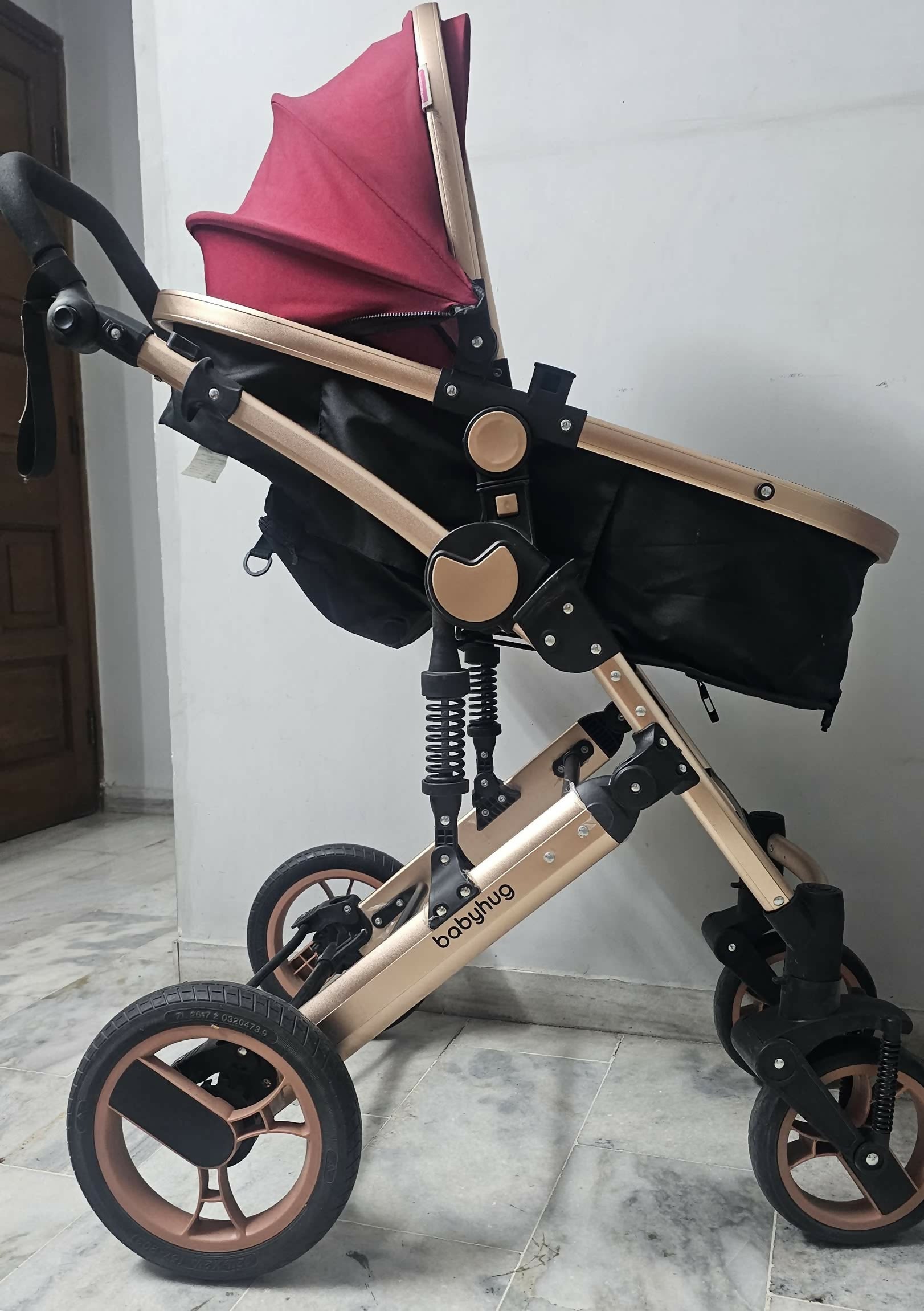 Babyhug majestic Stroller cum carry cot with canopy