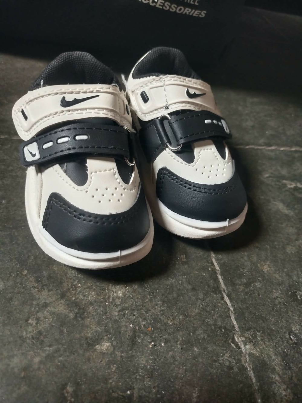 TEUZ Baby Shoes for infants and toddlers, ideal for everyday wear and outings.