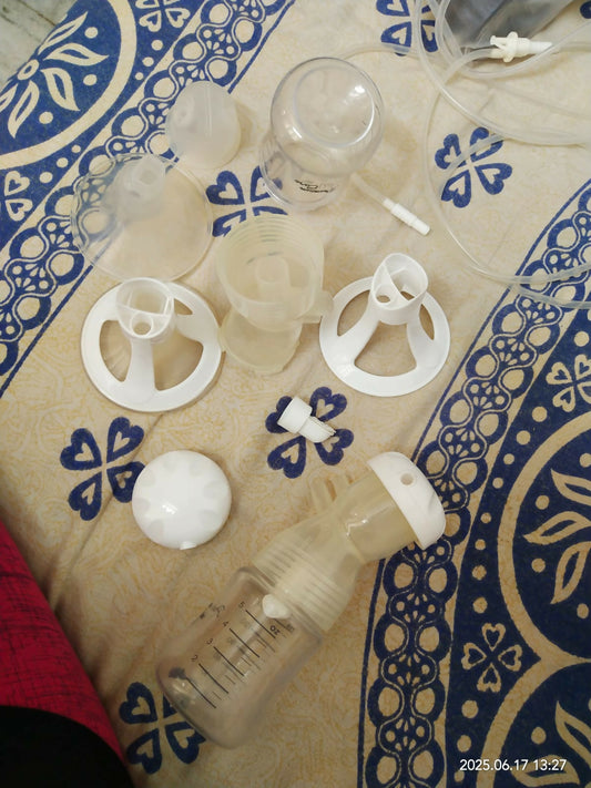 Milkbar electric breast pump – powerful, quiet, and portable solution for comfortable and efficient breastfeeding.

