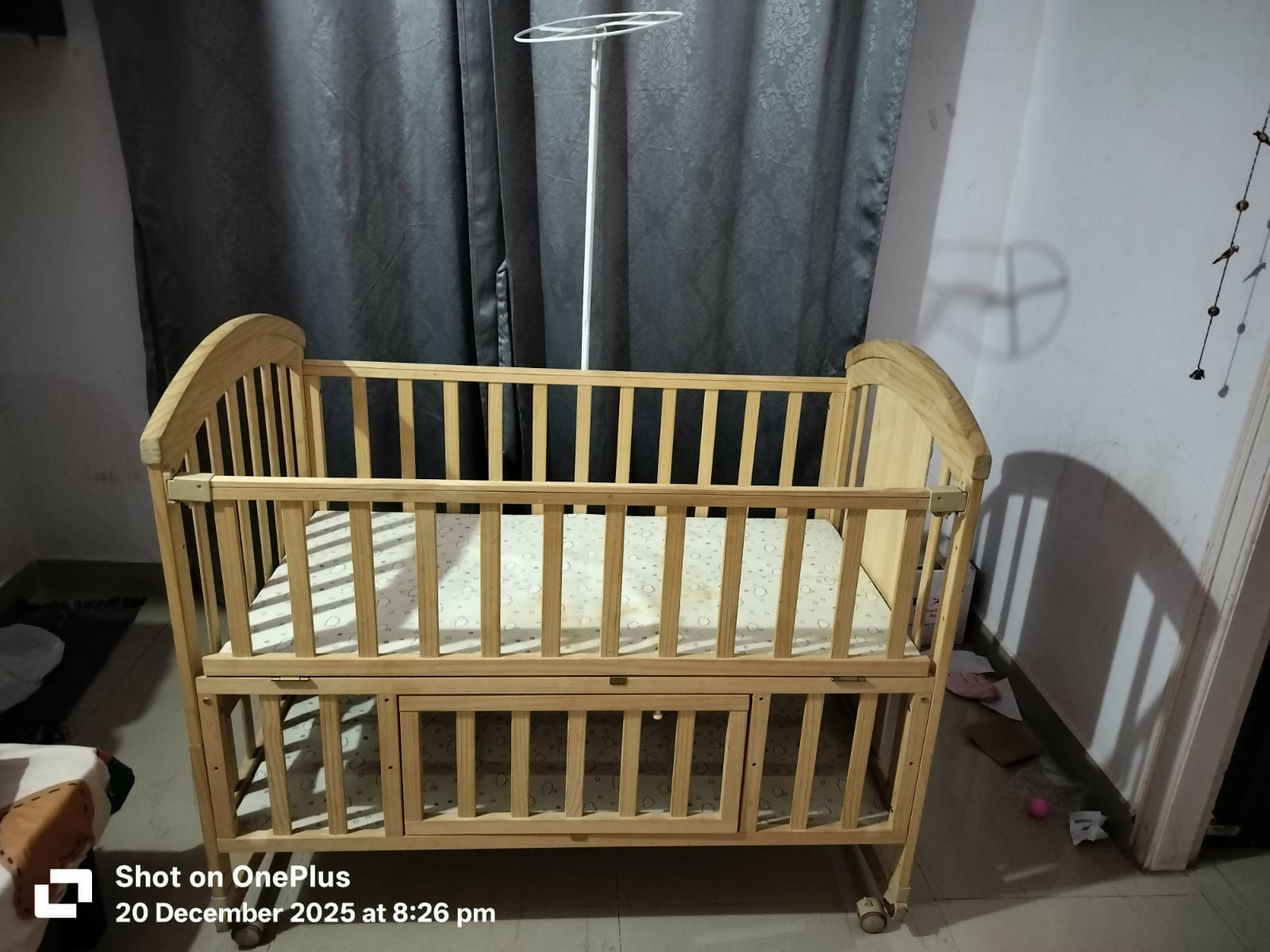 HUNY HUNY 15-in-1 Convertible Crib and Cot