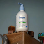 Enriched with almond oil, organic ghee, avocado, and oast for deep natural hydration.