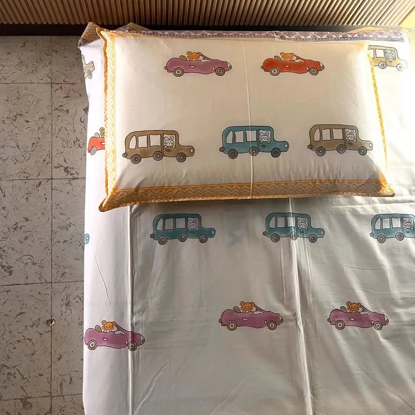 White kids bedsheet – soft, fun, and perfect for a cozy and cheerful bedroom.

