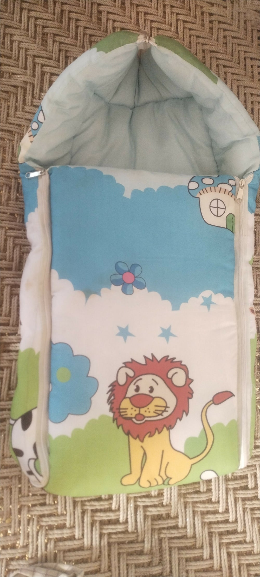 New born baby Carrie bag