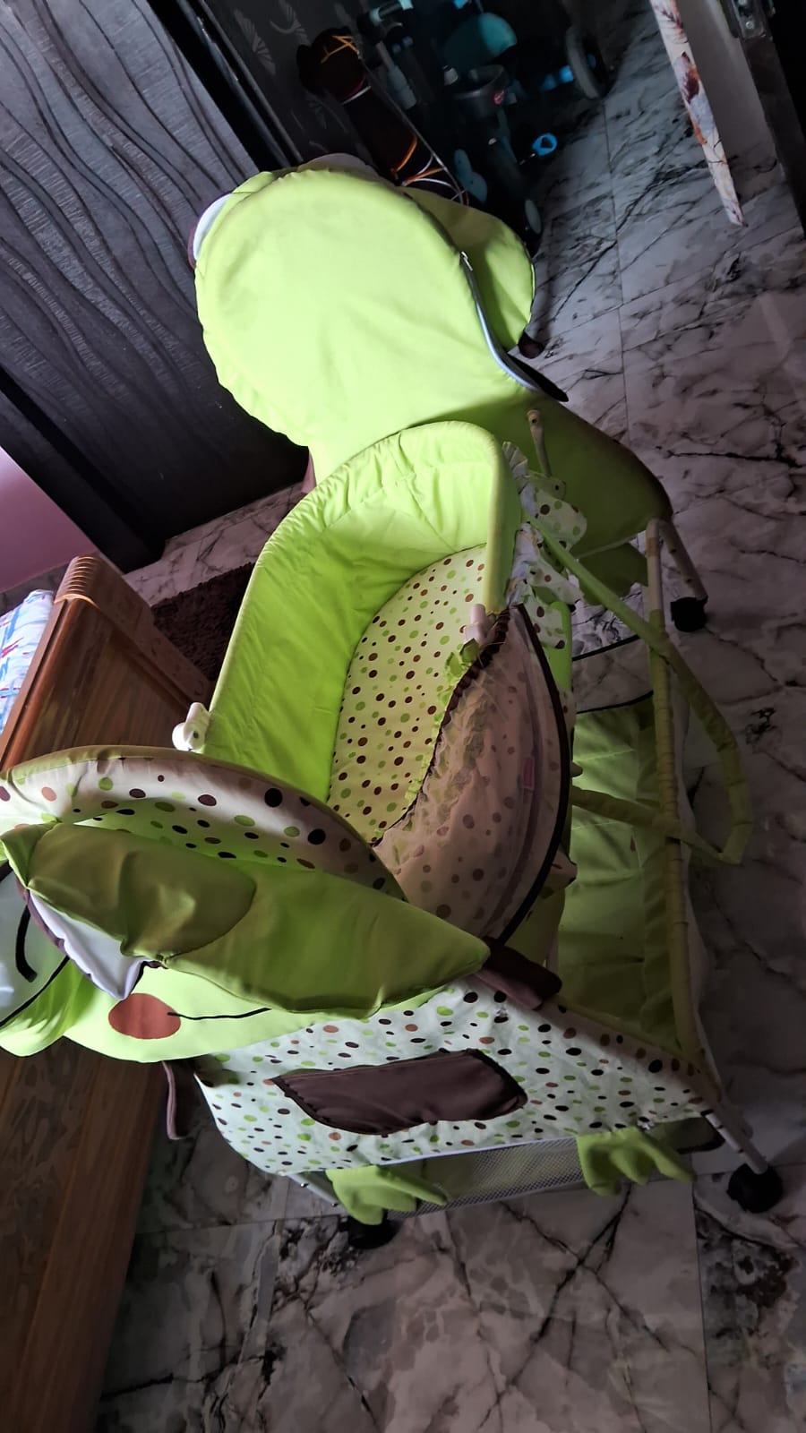 BABYHUG Froggy Print Cradle With Mosquito Net And Swing Lock function - Green Storage Basket, Wheels with Lock