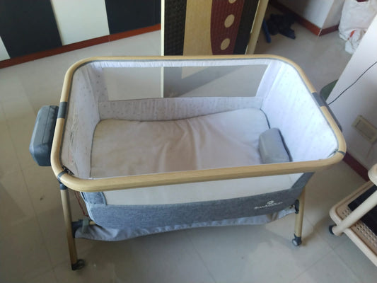 STAR AND DAISY  Co-Glide Electric Automatic Cradle with Music