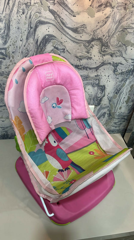MEE MEE Baby Foldable Bathing Chair – Safe, Comfortable & Space-Saving Bath Support for Babies