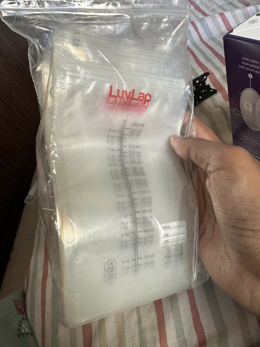 LUVLAP Breastmilk Storage Bags And PHILLIPS AVENT Breast Pads
