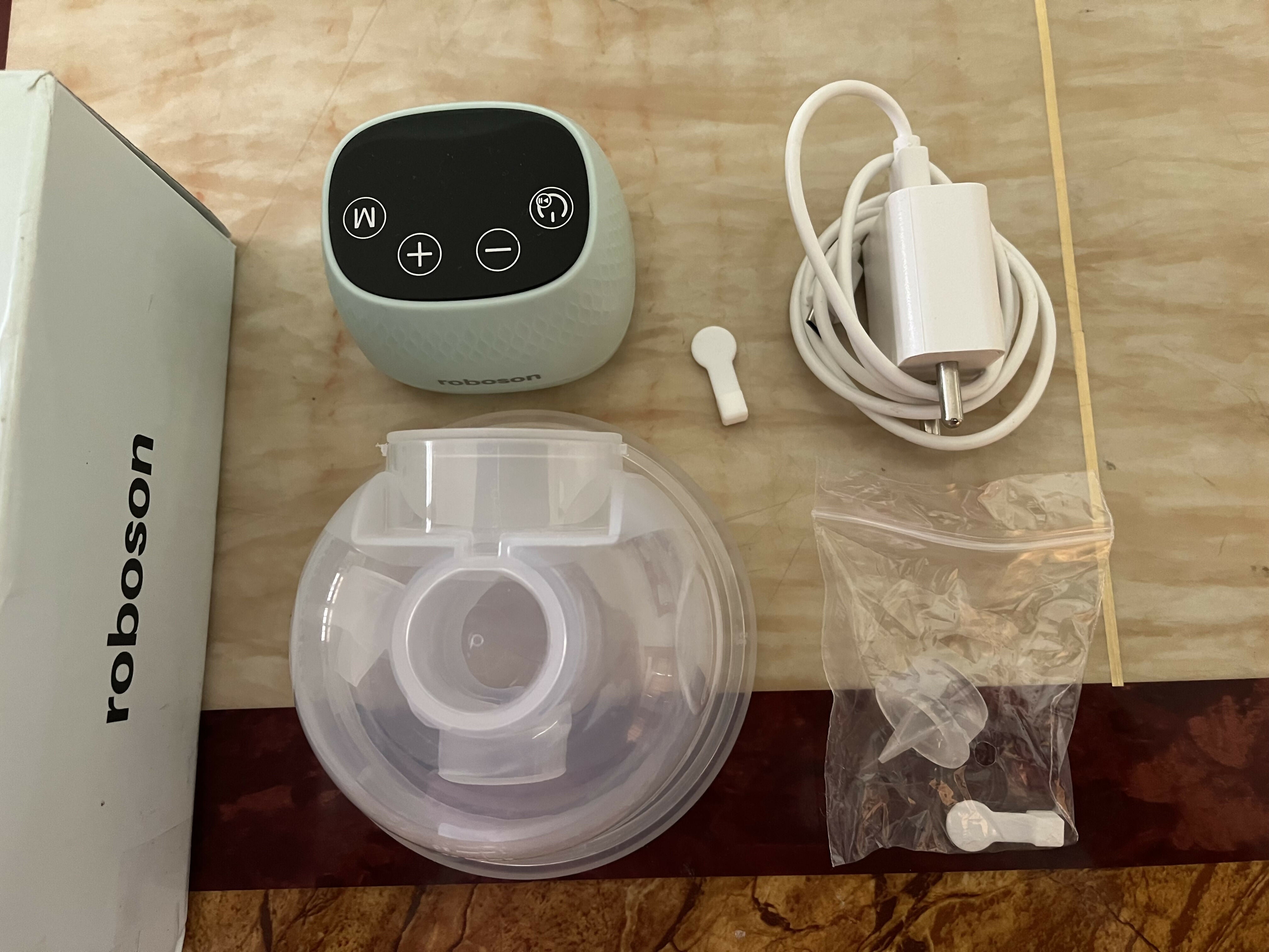 ROBOSON wearable electric breast pump - PyaraBaby