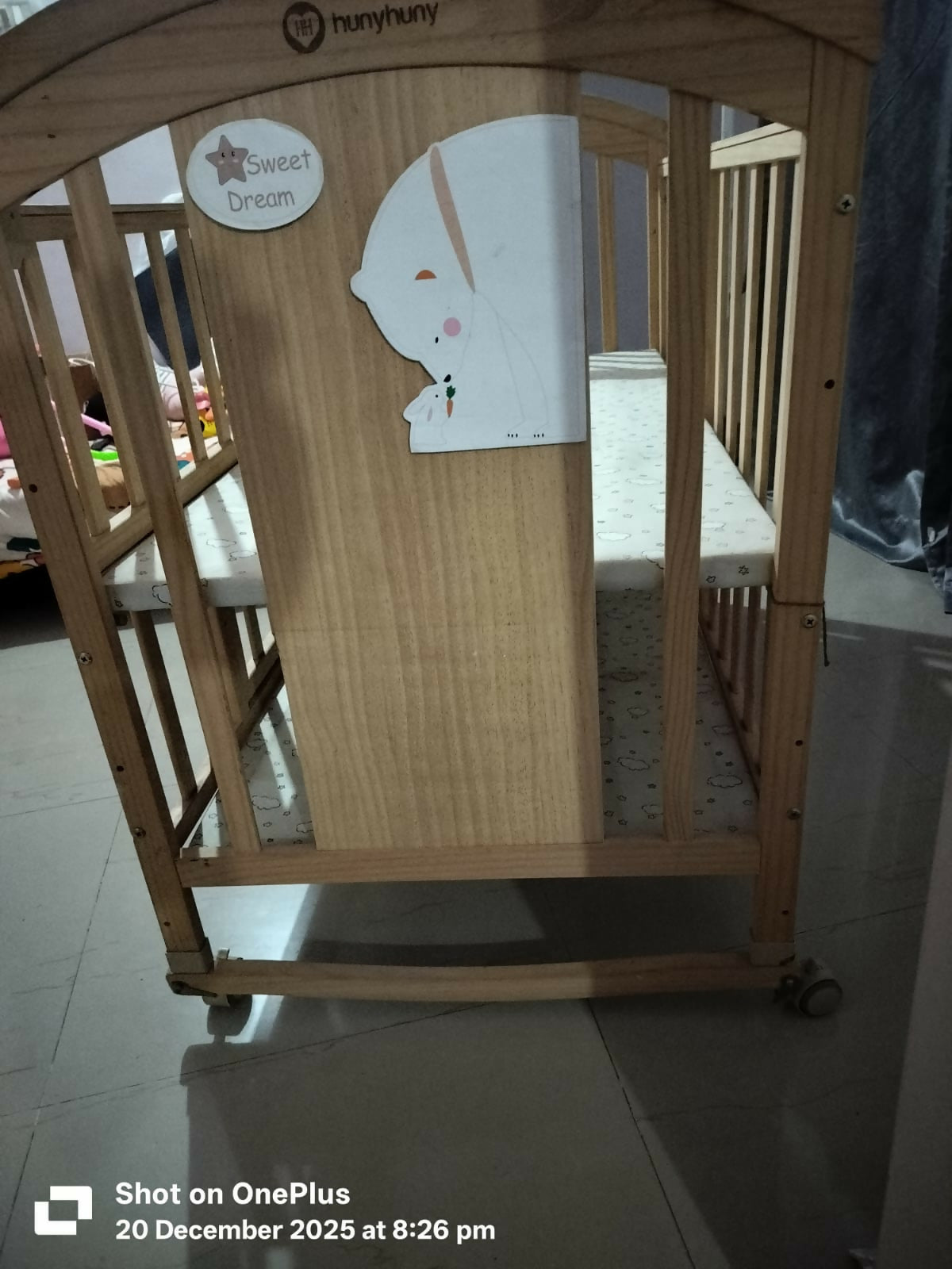 HUNY HUNY 15-in-1 Convertible Crib and Cot