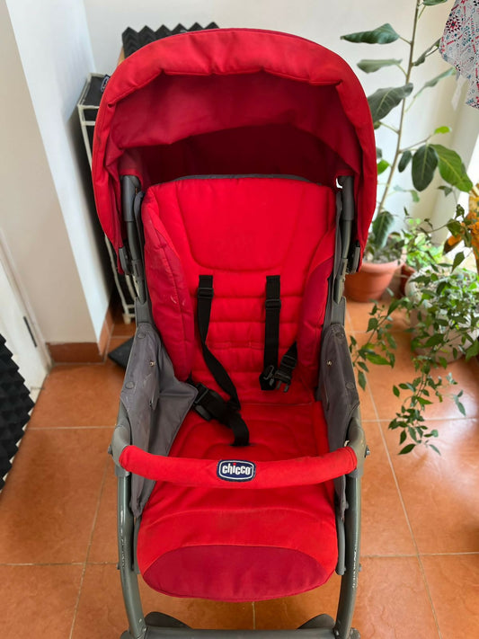 Experience convenience and safety on the go with the CHICCO Car Seat with Stroller, offering a seamless travel solution for parents. With advanced safety features and easy maneuverability, it's perfect for everyday outings and family adventures.