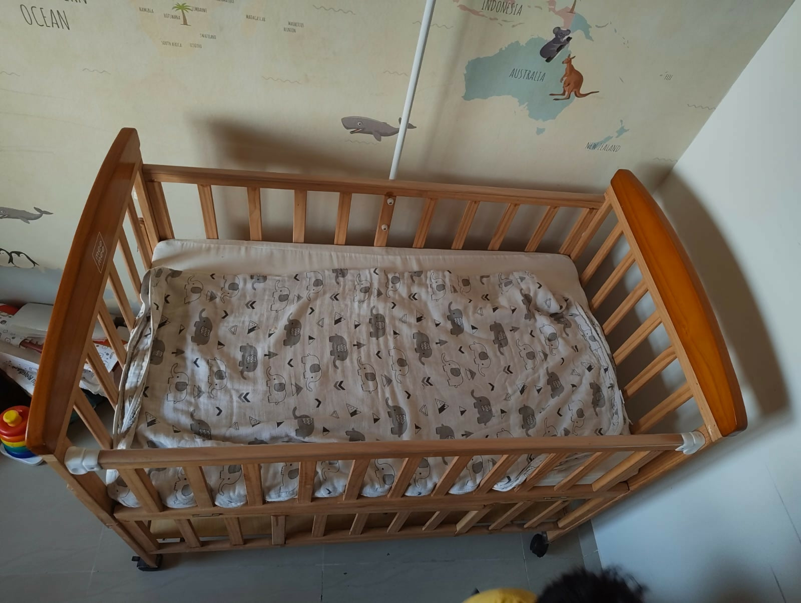 Babyhug Hamilton wooden baby Crib/Cot
