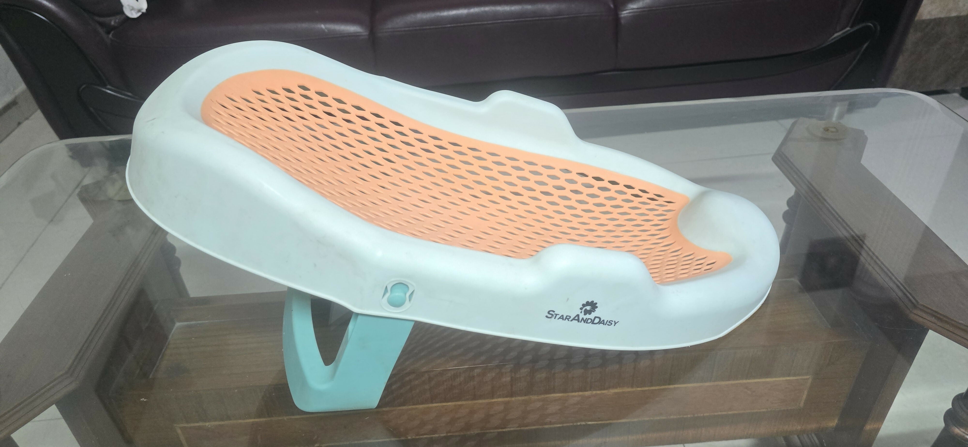 STAR & DAISY  Baby Bath Tub Seat (Anti Slip) Chair  Foldable  Baby Bath Chair (Orange )