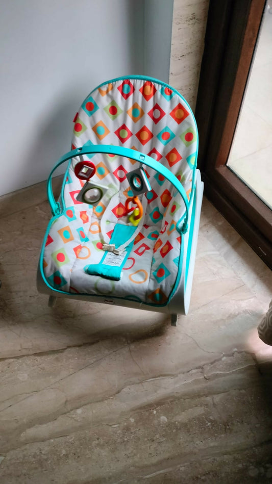 From gentle naps to playful wiggles—comfort begins with FISHER PRICE.

