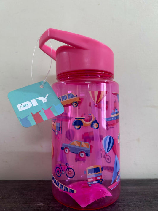Quench their thirst with fun and convenience using the Mr DIY Water Bottle with Straw for Kids - the perfect hydration companion for little adventurers.