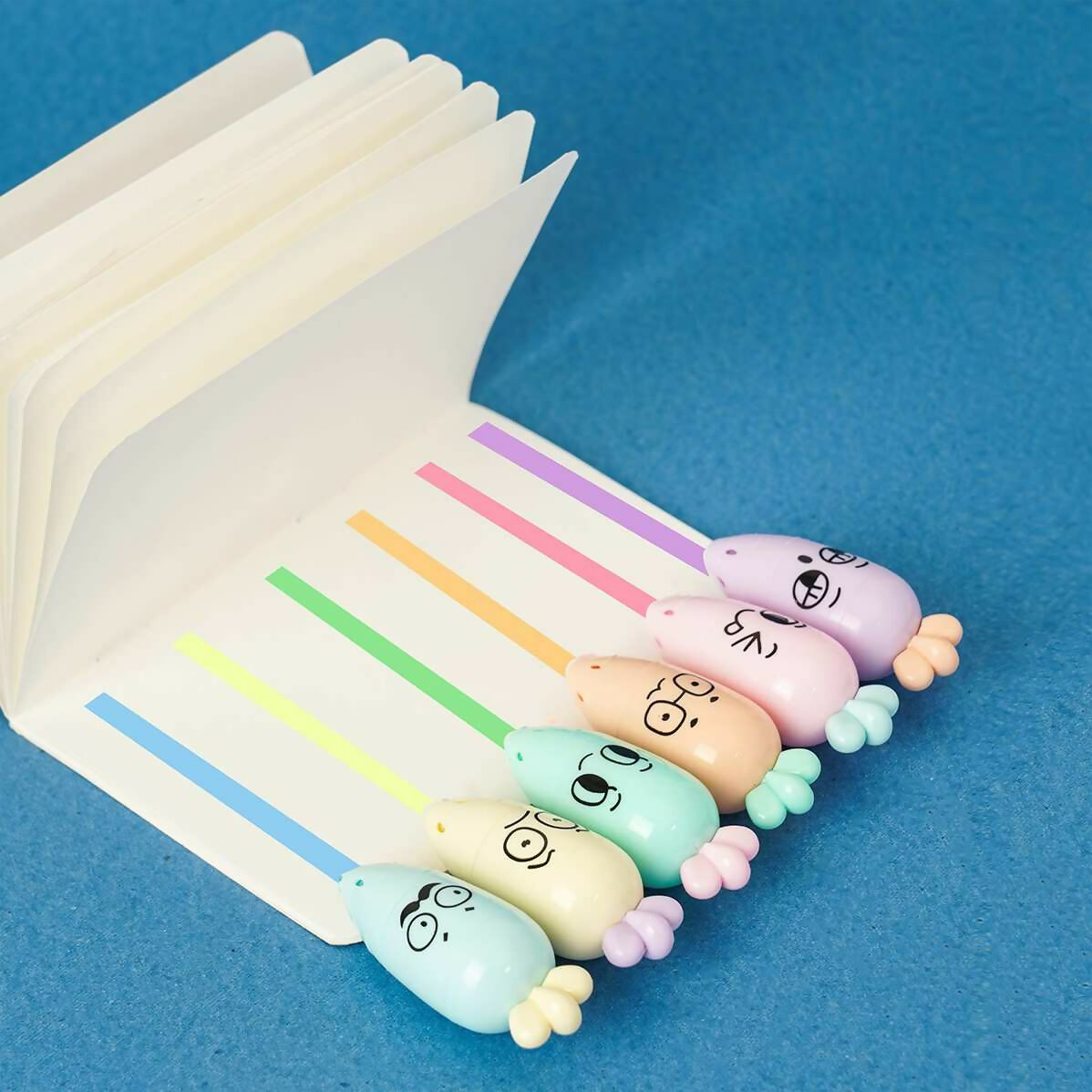Carrot Shaped fancy highlighter pen set for kids girls, school and office uses. Perfect for school, office, family use. Great gift for your kids, friend or personal collection. 