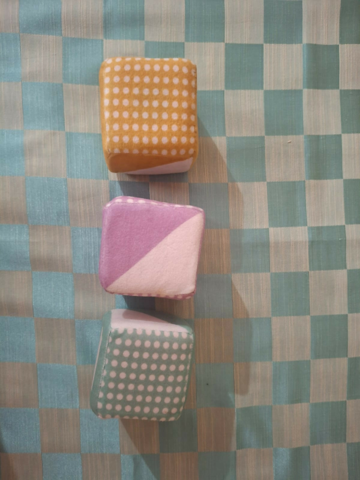 Curious cub rattle blocks